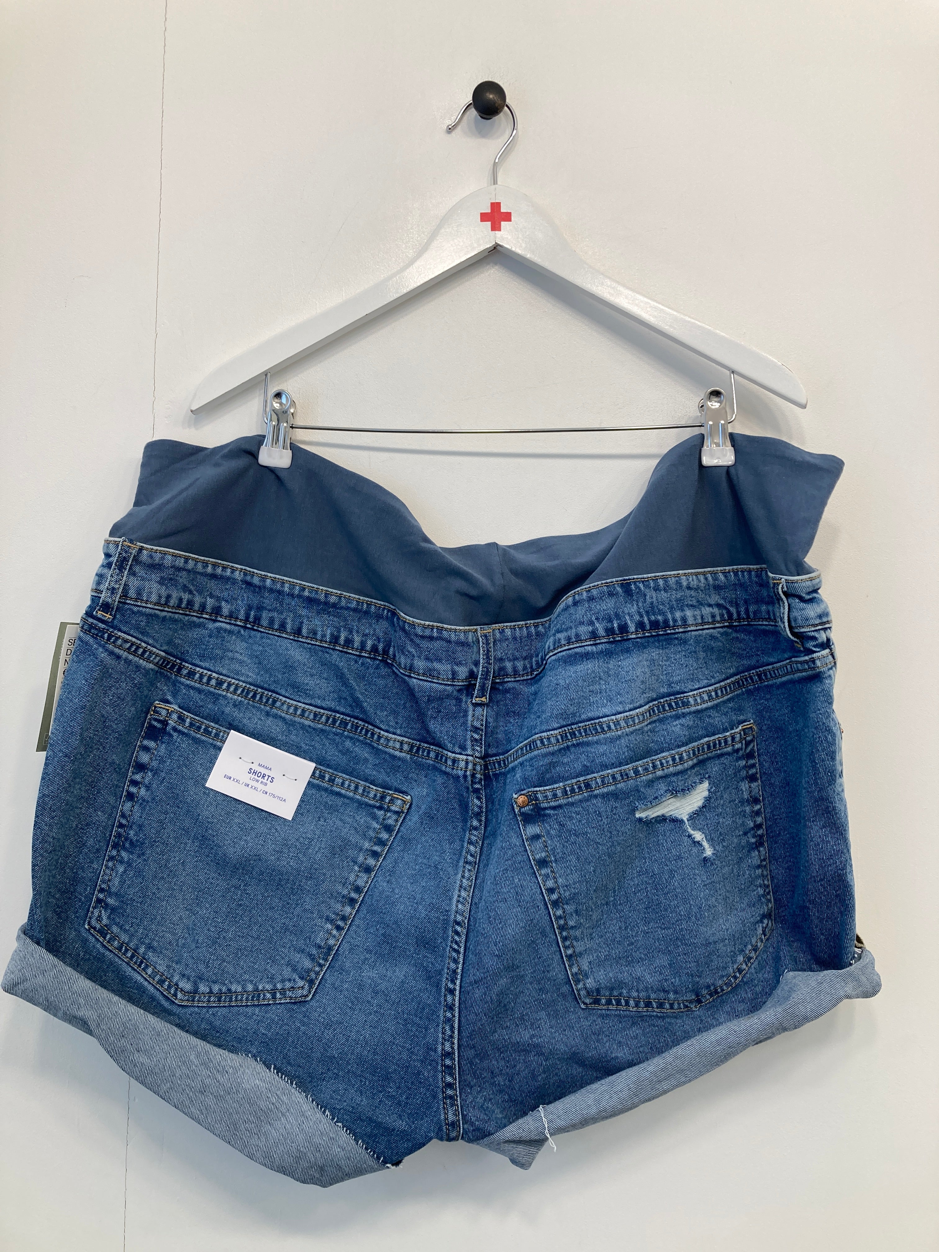 H&M Mama Shorts